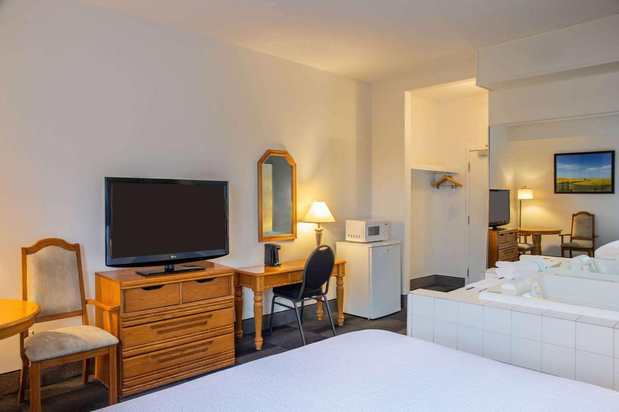 Norsemen Inn Camrose Eksteriør bilde
